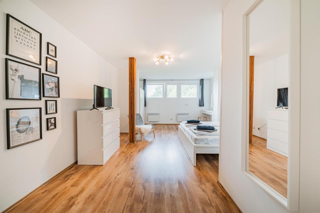 Panorama-Apartments In Unmittelbarer See-Naehe Schiefling am See Exterior photo
